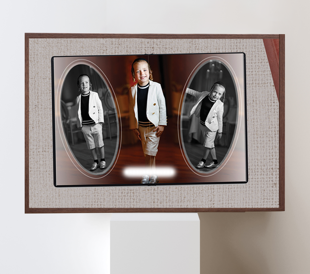 CUSTOM PHOTO ALBUMS