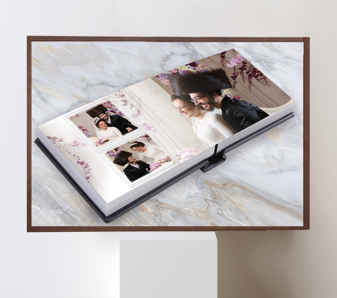 CUSTOM PHOTO ALBUMS